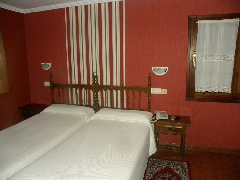 Hotel Restaurante Casa Fernando Ballota Eksteriør billede